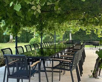 Sweethome-la Jacqueminière - Courtenay - Patio