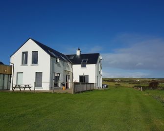 Blackberry Lodge Accommodation - דולין - בניין