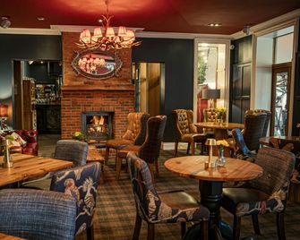 Balmer Lawn - Brockenhurst - Lounge