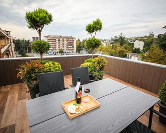 Hotel InnDigo in Kutaisi - Koetaisi - Balkon