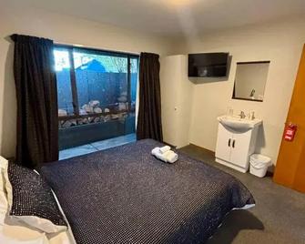 Highway Inn - Christchurch - Ložnice