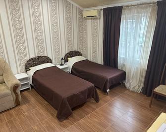 Klyuchevoy 9 Guest House - Sochi - Habitación