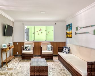 Duas Praias Hotel Pousada - Guarapari - Living room