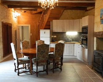Charming house in Périgord - La Bachellerie - Comedor