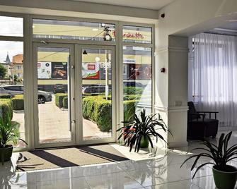 Medelean Hotel - Comrat - Lobby