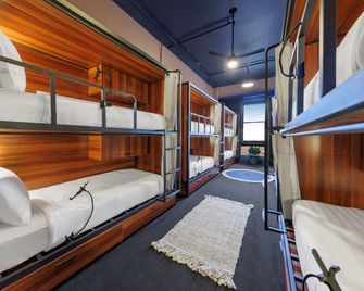 Roamer St Kilda - Melbourne - Bedroom