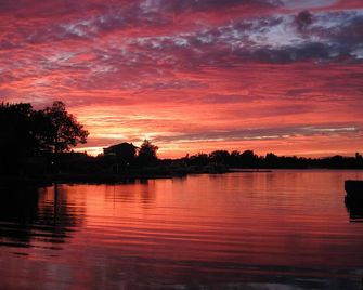 Otter Creek Inn - Alexandria Bay - Outdoor view