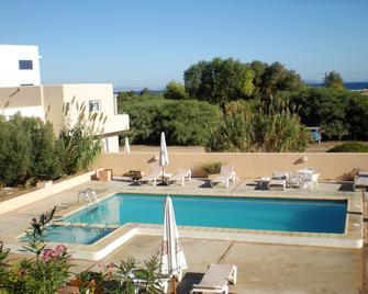 Hostal Mayans - Es Pujols - Piscina