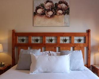 Feathers Guest House - Middelburg