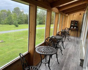 Stony Fork East Room - Wellsboro