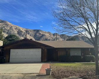 Peaceful weekend getaway 1 block from the river - Kernville - Edificio