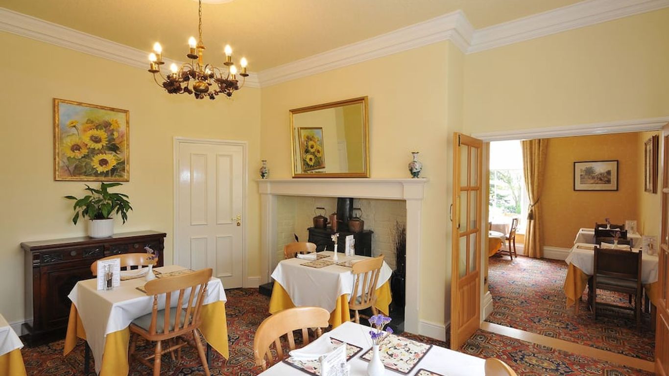 مارتون جرانج كنتري هاوس