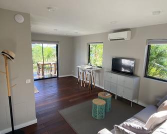 Wonderfull appartment in luxury private résidence. - Marigot - Living room