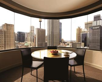 Adina Apartment Hotel Sydney Town Hall - Sydney - Balcony