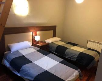 Apartaments Can Baral.La - Camprodon - Bedroom
