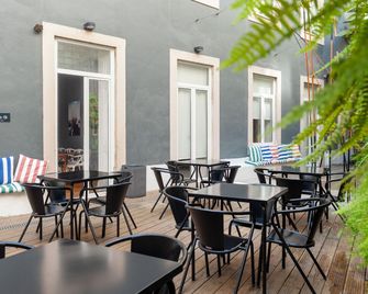 Lisbon Cheese & Wine Suites - Lissabon - Innenhof