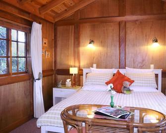 Tamborine Mountain Bed and Breakfast - Eagle Heights - Bedroom