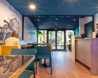 Hôtel Montilleul - פו - דלפק קבלה