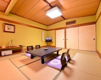 Syougetsu - Miyazu - Bedroom