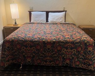 Cloud 9 - Cypress - Building