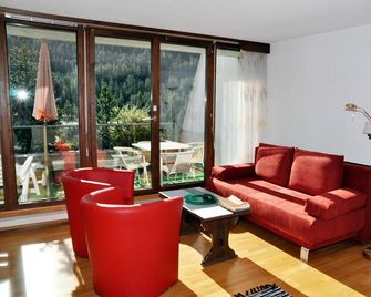 Tulai G98 - Scuol - Sala de estar