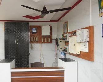 Hotel orchard inn - Velankanni - Front desk