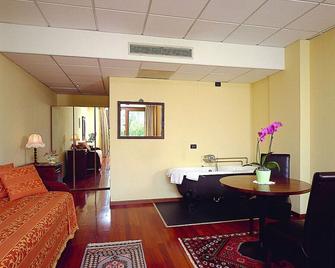 Locanda Da Vittorio - Manerba del Garda - Living room