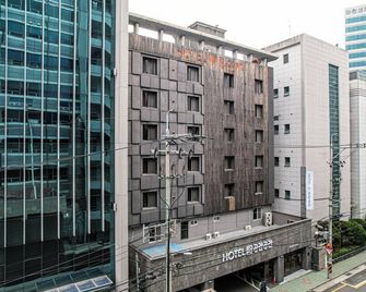 Bcent Hotel - Busan - Building