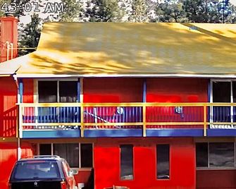 Tao Cabins - Big Bear