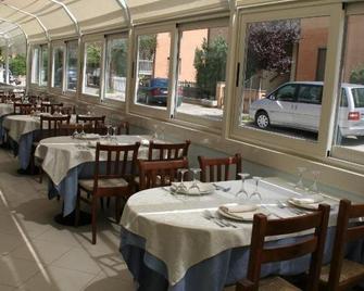 Hotel Lisa - Pineto - Restaurante
