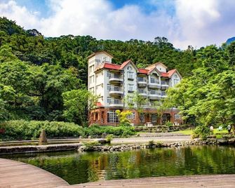 Tou-Cheng Leisure Farm Hotel - Toucheng Township - Building