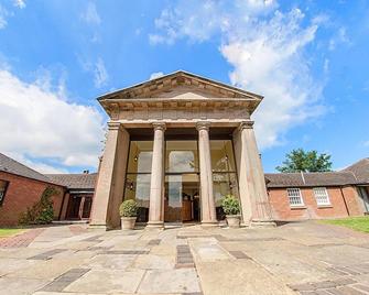 Patshull Park Hotel Golf And Country Club - Wolverhampton - Building