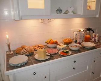 Kullens Bed And Breakfast - Mellby