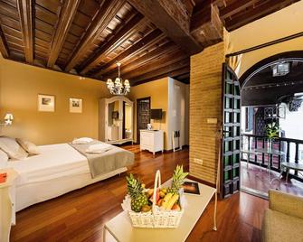 Palacio de Mariana Pineda - גרנדה - חדר שינה