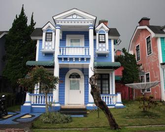 Villa Kota Bunga Melati - Puncak - Gebäude
