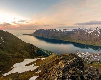 Siglunes Guesthouse - Siglufjordur - Balcony