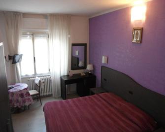 Hotel Renato - Sesto San Giovanni - Bedroom