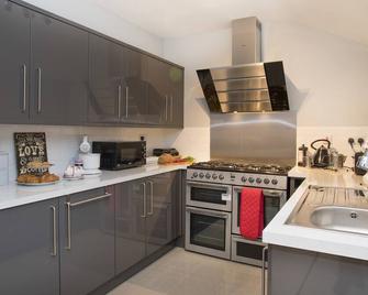 HIRFRON, family friendly, country holiday cottage in Llanberis - Llanberis - Kuchnia