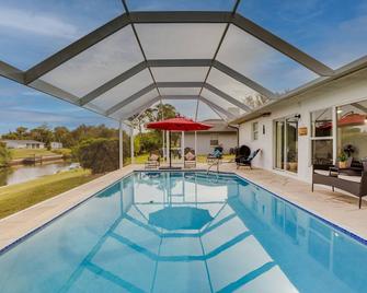 Riverfront Florida Retreat with Pool, Patio and Grill! - Port Charlotte - Pool