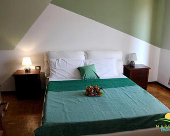Maremma Holidays- V. Veneto Studio Apartment - Follonica - Camera da letto