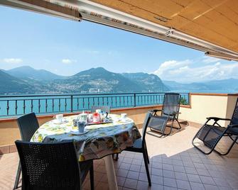 Appartamento Bella Isola - Monte Isola - Balcony