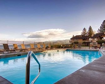 Resort Retreat with a Private Beach: Lodge Rooms, - South Lake Tahoe - Pool