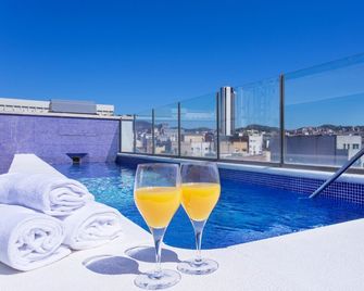 1881 Barcelona Rosellón Hotel - Barcelona - Pool