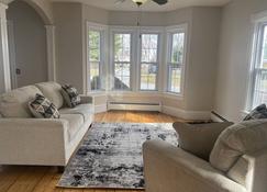 The Rhode Islander - Lincoln - Living room