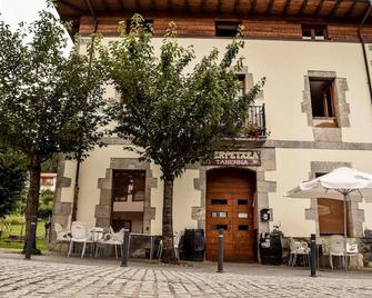 Ubilla aterpetxea - Urriola - Patio