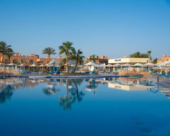 Diamond Beach By Pearl Resort - Al Quşayr - Pool
