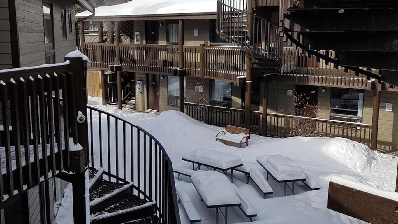 Banff International Hostel