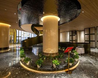 Dongfang Mingyue Business Hotel - Daqing - Lobby