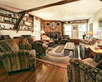 The 1801 Armstrong House - A charming historic gem in the Chenango river valley - Hamilton - Lounge
