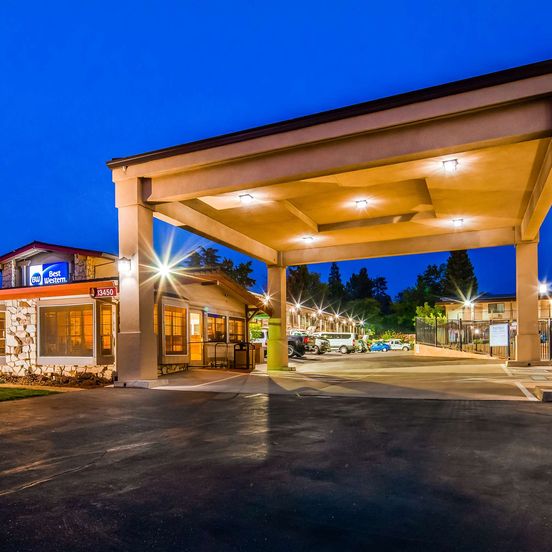 Building view of Best Western Golden Key